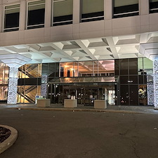 Installation-des-lumires-de-Nol-pour-vos-proprits-commerciales-Montral 7